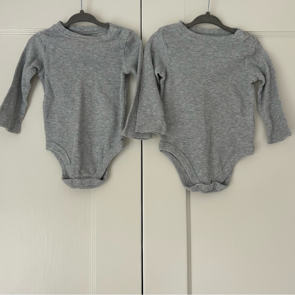 Garanimals Gray Ribbed Baby Bodysuit Set Gender Neutral Size 18 Months Twins